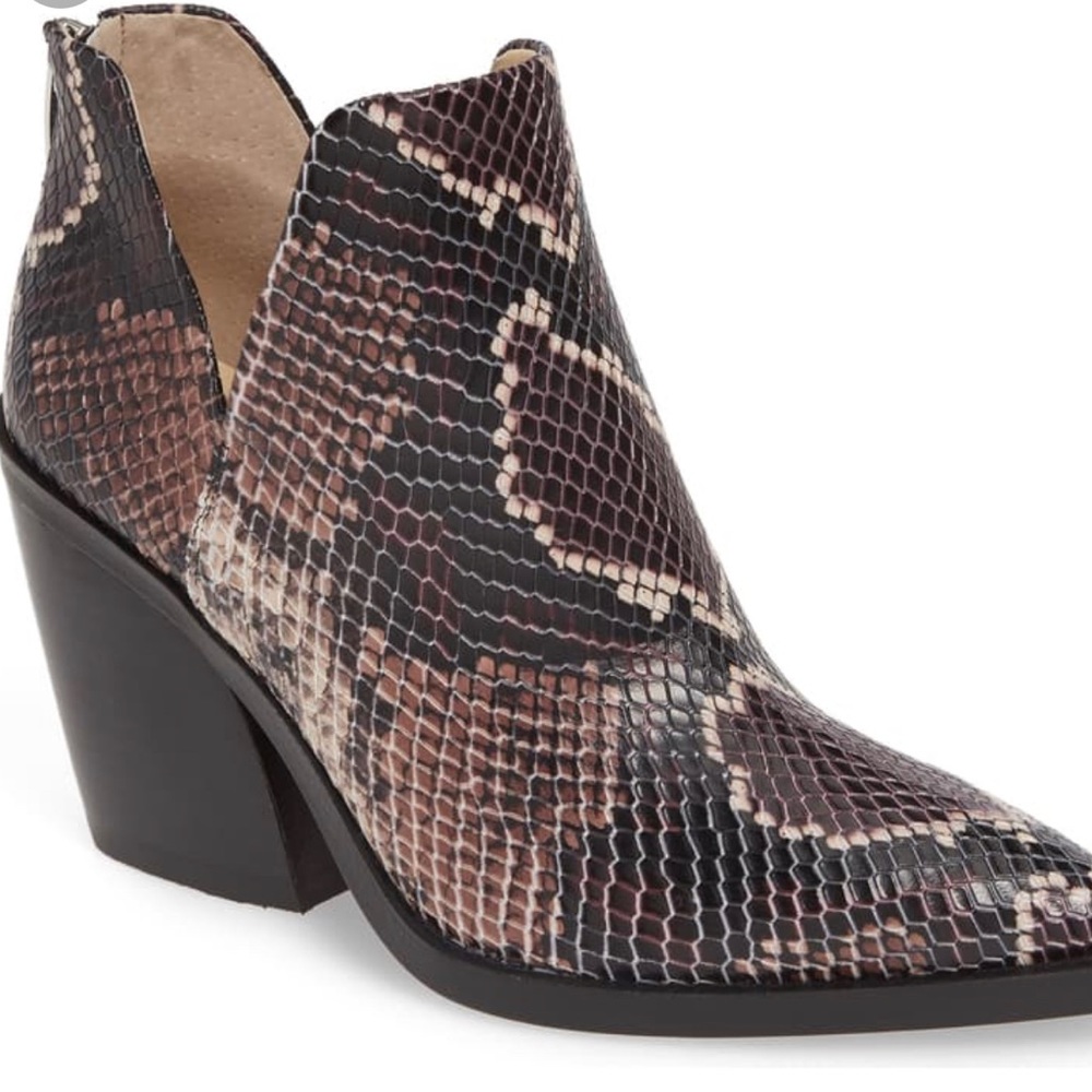Vince Camuto Gigietta Bootie